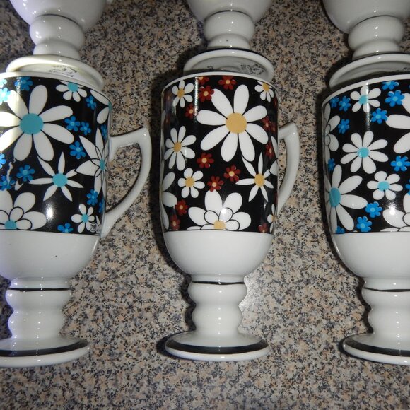 VINTAGE ROYAL CROWN SMUG MUGS SET1960 BY TINA ARNART CERAMIC - Picture 15 of 15